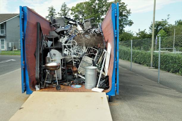 Best Construction Debris Removal  in Edburgh, IN